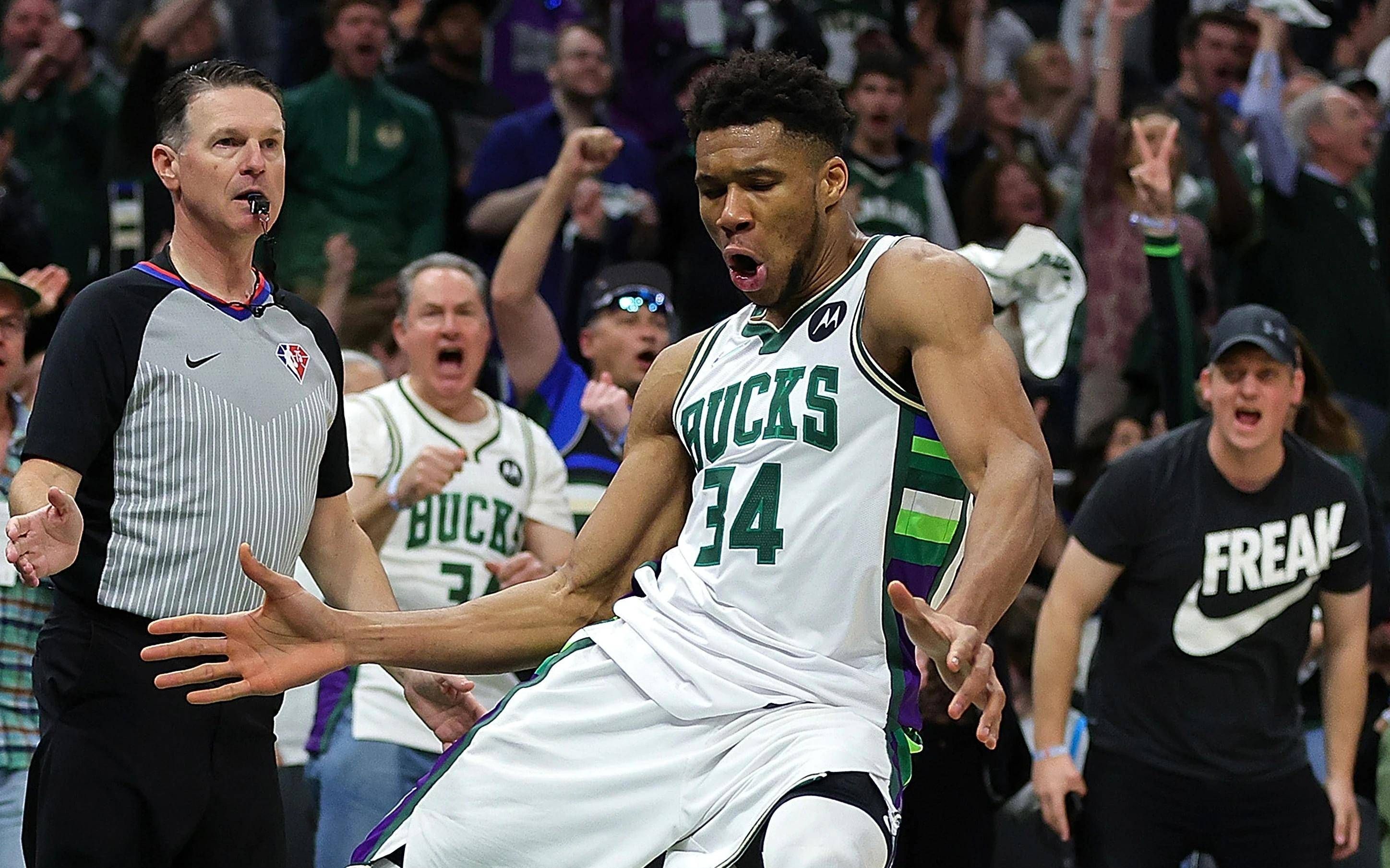 od体育网址-雄鹿主场赢球，继续领跑东部