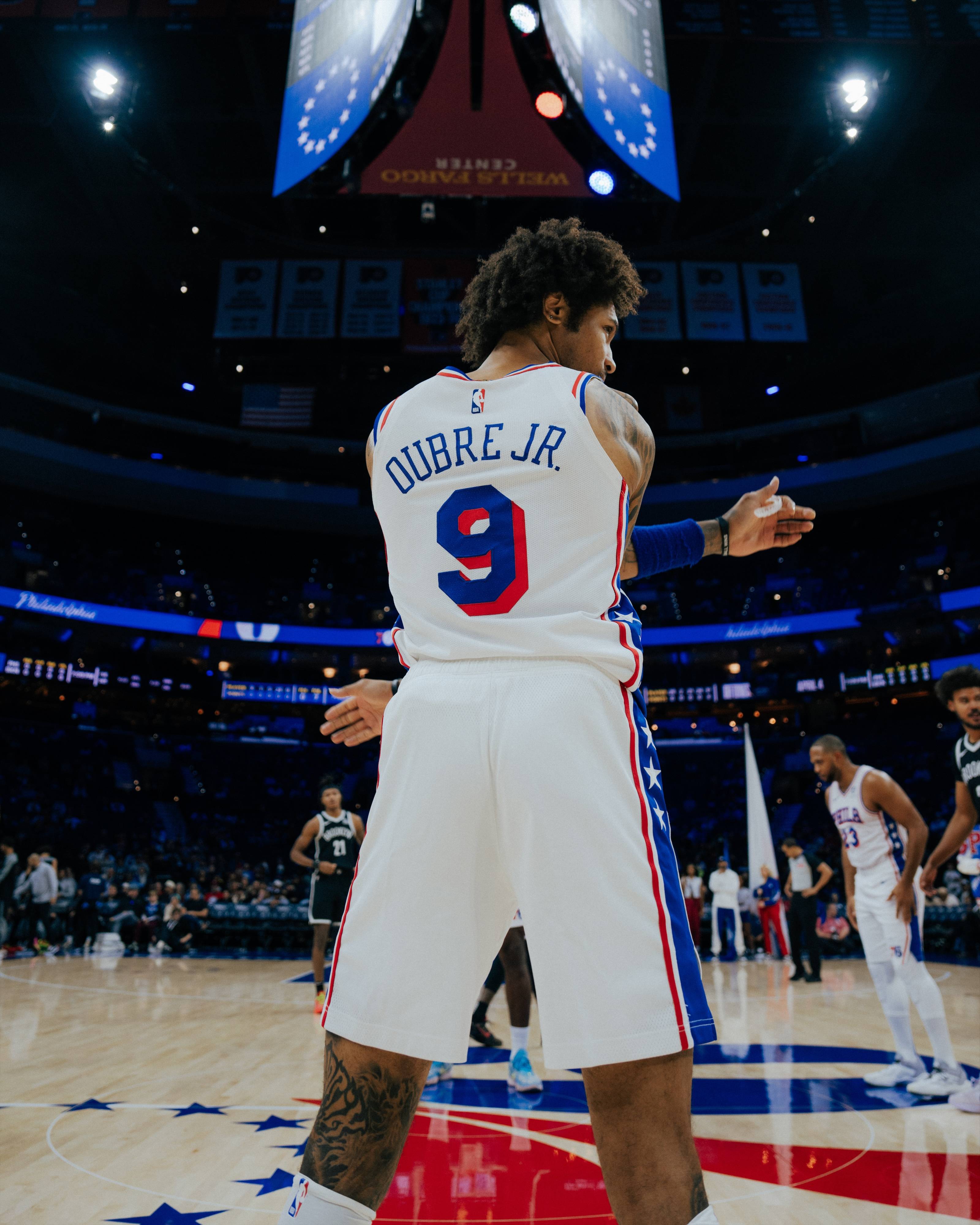 od体育课程-76人联手力挽狂澜，逆转战胜篮网收获首胜