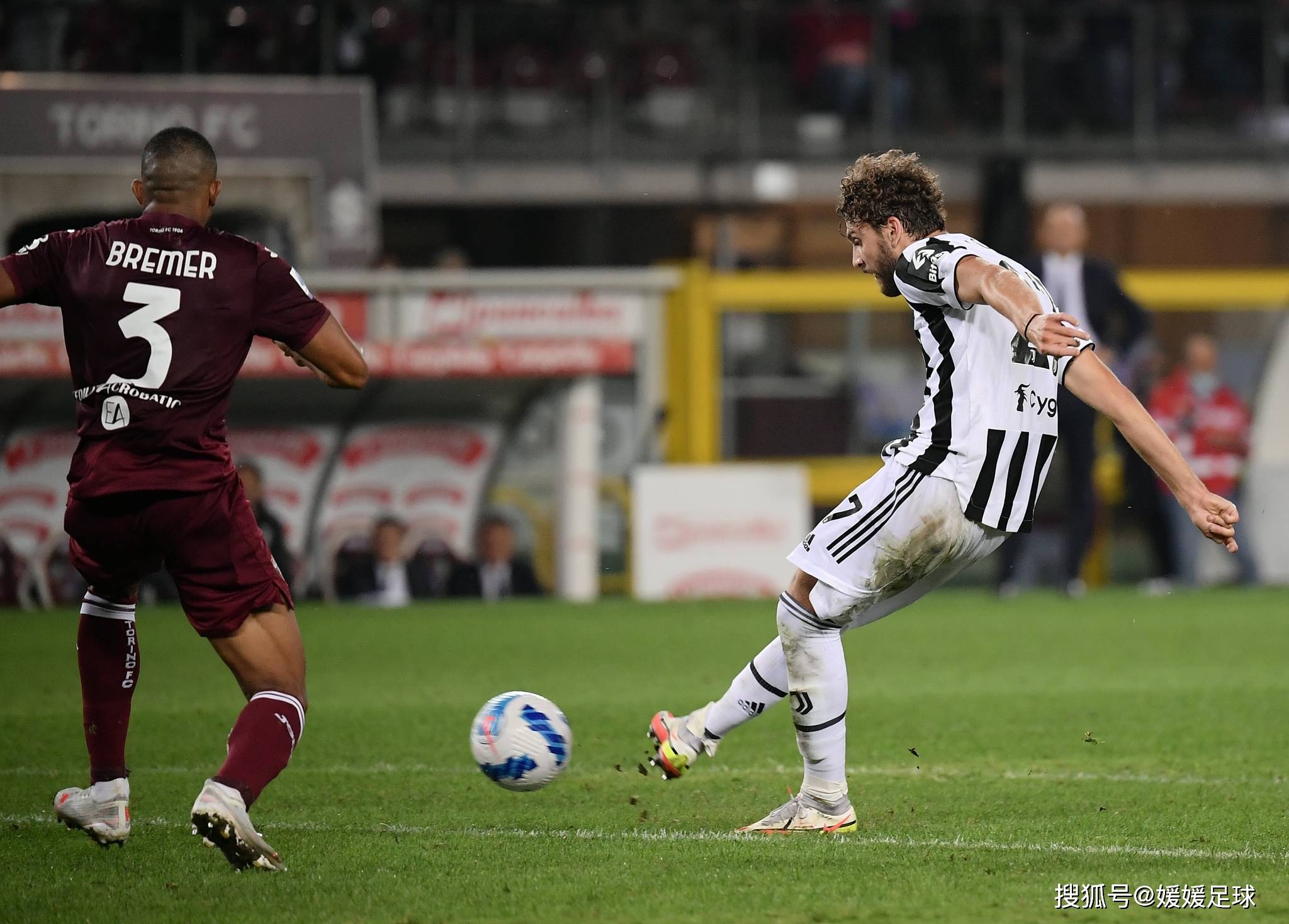 od体育官方登录入口-都灵客场惨遭逆转前锋脚踢争议引争议的简单介绍