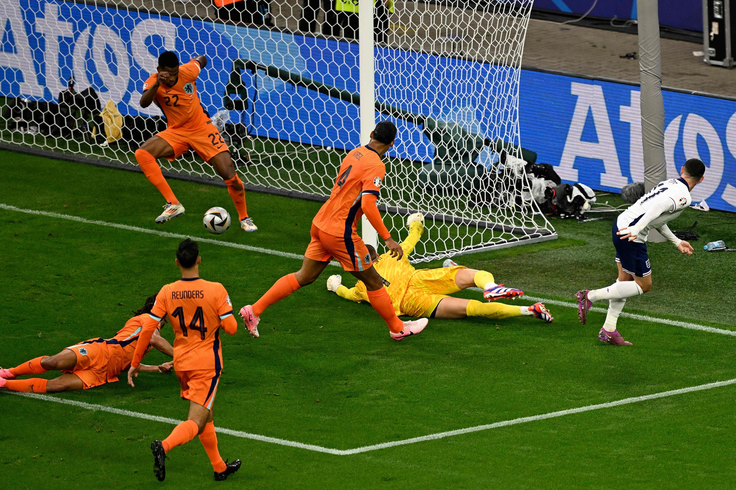 欧洲篮球联赛球员在全球赛事中胜出